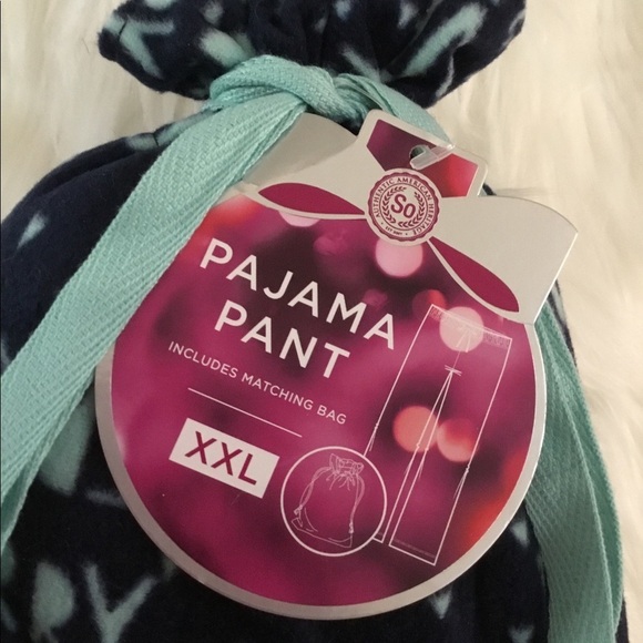 SO Very Merry pajama pant includes a matching bag XXL new - Picture 10 of 13